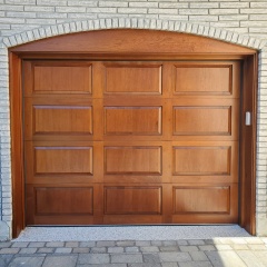 porte garage classique avec tête arquée